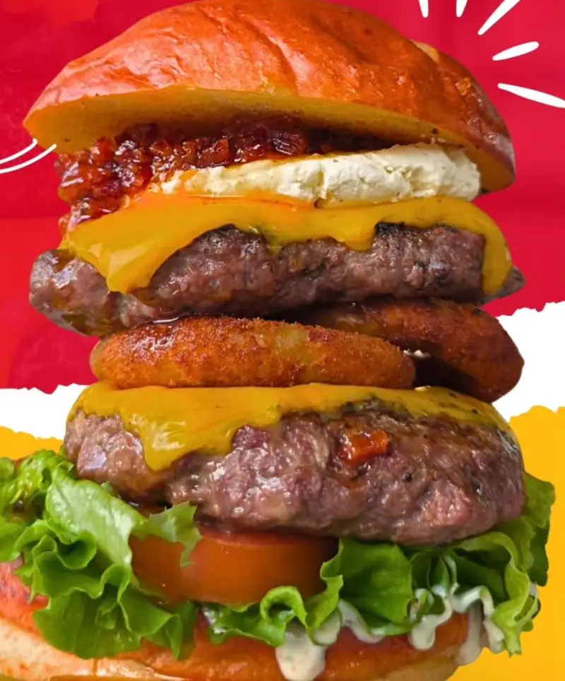 The Chief: doble carne premium con cheddar y aros de cebolla al panko